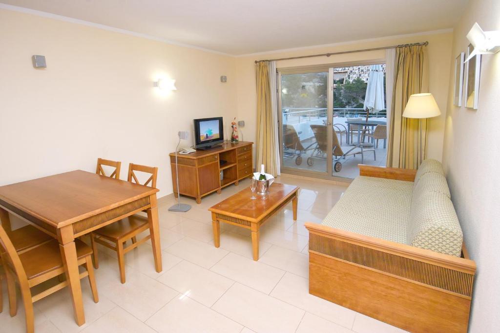 Apartamentos Balansat Port de Sant Miguel Habitación foto